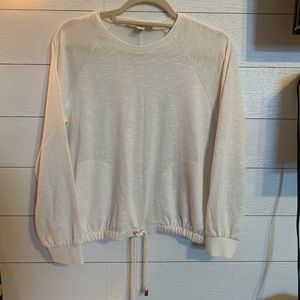 White Sweatshirt/Sweater